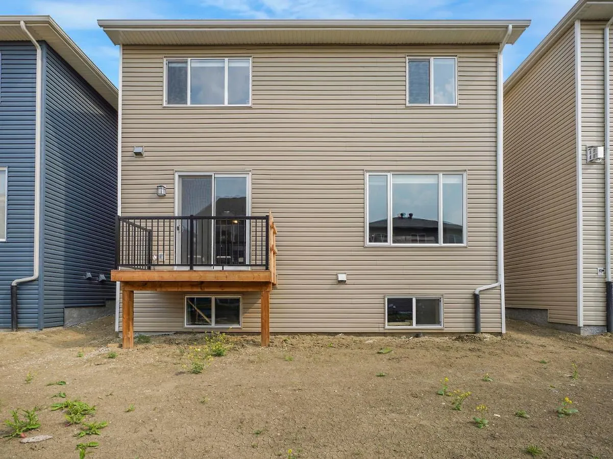 A Cozy 3 Bedroom New House With 2 Living Rooms Edmonton 0*,  Canada