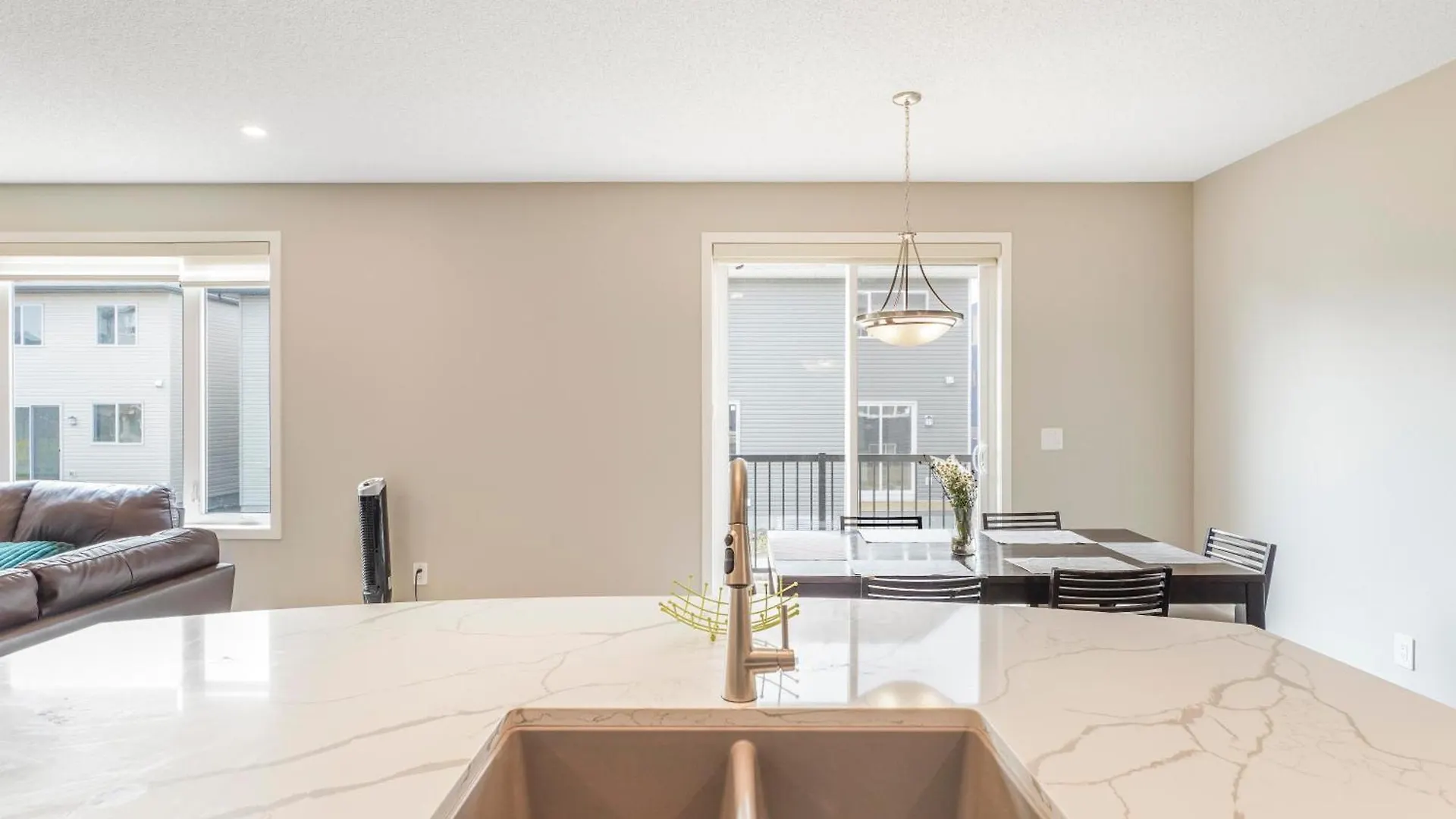 A Cozy 3 Bedroom New House With 2 Living Rooms Edmonton 0*,  Canada